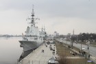 Rīgas iedzīvotājiem un viesiem liela interese par NATO karakuģiem 12