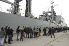 Rīgas iedzīvotājiem un viesiem liela interese par NATO karakuģiem 17
