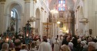 Travelnews.lv redakcija saulainajās Lieldienās ciemojas Latgales zemnieka sētā un Dagdas katoļu baznīcā 8