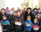 Travelnews.lv redakcija saulainajās Lieldienās ciemojas Latgales zemnieka sētā un Dagdas katoļu baznīcā 13