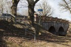 Travelnews.lv apskata veco laukakmeņu mūra tiltu Bēnē 3