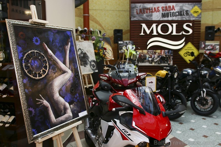 Tirdzniecības centrā «Mols» aplūkojama izstāde «Latvijas gada motocikls 2016» 171569