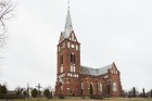 Baznīca ir sarkanu ķieģeļu mūra celtne, būvēta gotikas stilā, 30 metrus gara, 20 metrus plata ēka ar vienu 35 metrus augstu torni, kas izbūvēts dievna 1