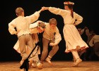 Ogre ar deju koncertu «Mūžīgi laimīgi» priecē skatītājus un atbalsta labdarību 11