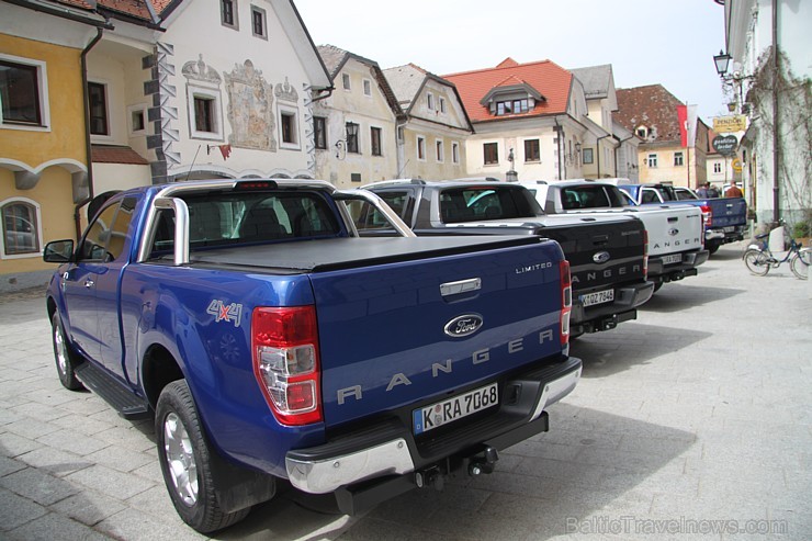 Travelnews.lv ar jauno  Ford Ranger iepazīst Slovēnijas autostrādes un Alpu kalnu ceļus 171898