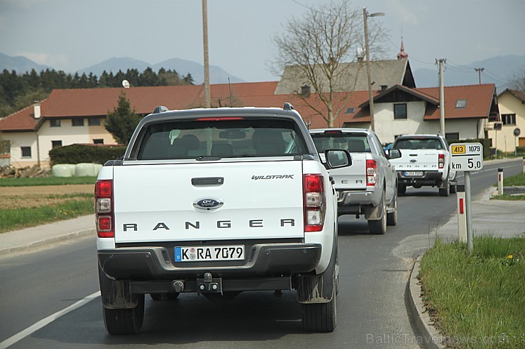 Travelnews.lv ar jauno  Ford Ranger iepazīst Slovēnijas autostrādes un Alpu kalnu ceļus 171911