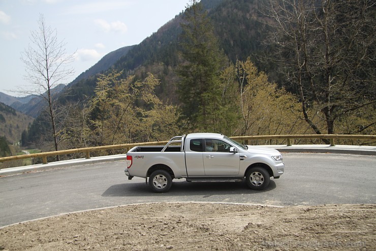 Travelnews.lv ar jauno  Ford Ranger iepazīst Slovēnijas autostrādes un Alpu kalnu ceļus 171947