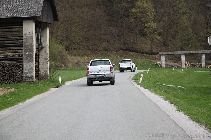 Travelnews.lv ar jauno  Ford Ranger iepazīst Slovēnijas autostrādes un Alpu kalnu ceļus 171951