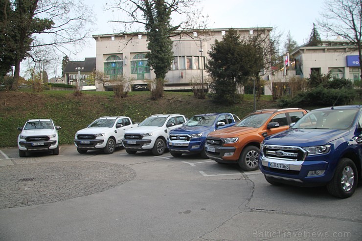 Travelnews.lv ar jauno  Ford Ranger iepazīst Bledas cietoksni 172574