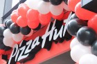 Pirmā «Pizza Hut» restorāna Latvijā atvēršana 1