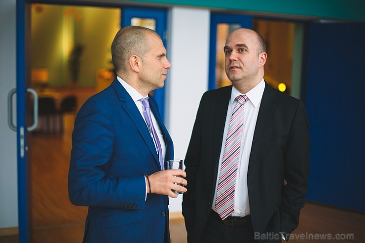 Gada Balvu «Brīvība. Uzņēmība. Kompetence.» saņem labākie Biznesa augstskolas «Turība» absolventi Gada Balvu «Brīvība. Uzņēmība. Kompetence.» saņem labākie Biznesa augstskolas «Turība» absolventi 172647