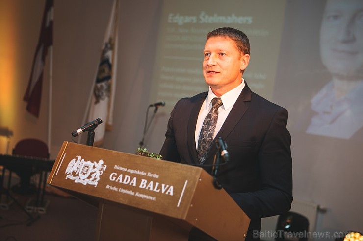 Gada Balvu «Brīvība. Uzņēmība. Kompetence.» saņem labākie Biznesa augstskolas «Turība» absolventi Gada Balvu «Brīvība. Uzņēmība. Kompetence.» saņem labākie Biznesa augstskolas «Turība» absolventi 172669
