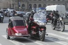 Ar parādes braucienu pa Rīgas ielām atklāj jauno motosezonu 77