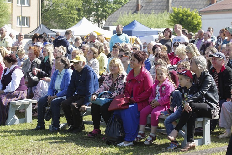 Pirmajā Reņģēdāju festivālā augsti godina reņģes, reņģu zvejniekus un reņģēdājus 175229