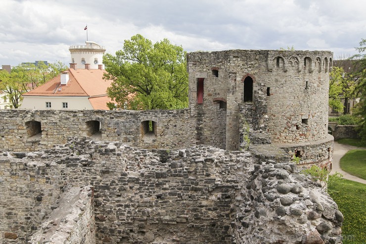 Cēsu viduslaiku pils ir viena no lielākajām un izcilākajām viduslaiku pilīm Latvijā 176174