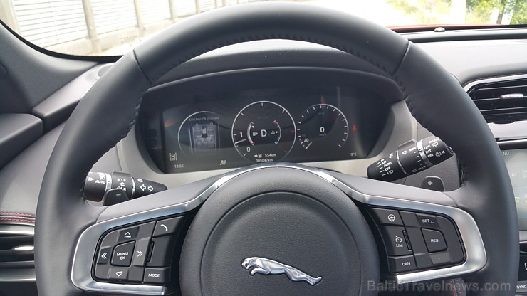 Travelnews.lv ceļo 7.06.2016 ar jauno «Jaguar» zīmola pirmo apvidus automobili  «F-Pace» 176330