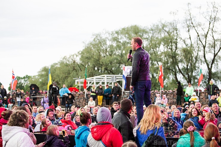 Festivālā šogad bija apskatāmas 20 skulptūras un tika izveidota arī festivāla vēsturē lielākā skulptūra, kas bija vairāk nekā 6 metrus augsta un 20 me Festivālā šogad bija apskatāmas 20 skulptūras un tika izveidota arī festivāla vēsturē lielākā skulptūra, kas bija vairāk nekā 6 metrus augsta un 20 me 176644
