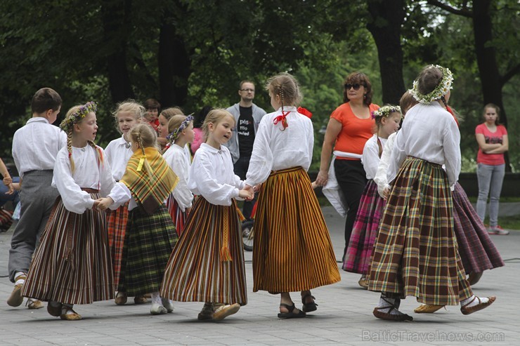 Jāņus ieskandina Grīziņkalna parkā 177482