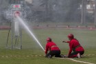 Valmierā, J. Daliņa stadionā, norisinās Latvijas čempionāts ugunsdzēsības sportā 94