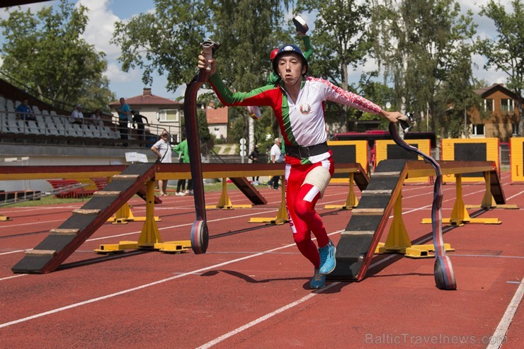 Latvijas čempionāts ugunsdzēsības sportā pulcē labākos pašmāju un ārzemju sporistus 178003