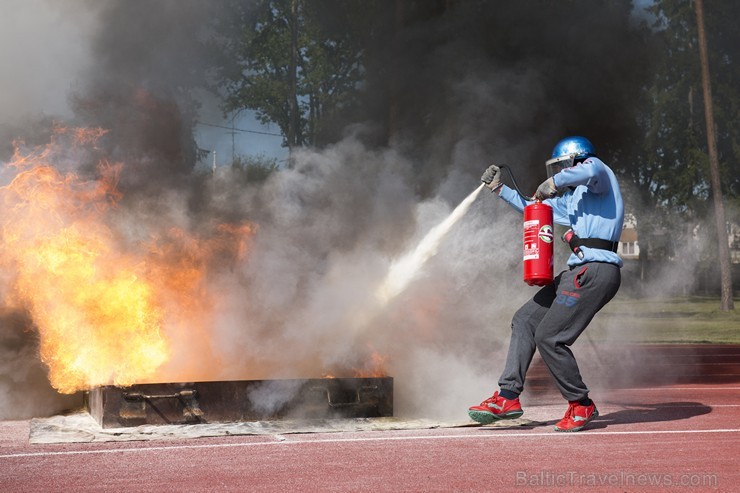 Latvijas čempionāts ugunsdzēsības sportā pulcē labākos pašmāju un ārzemju sporistus 178023