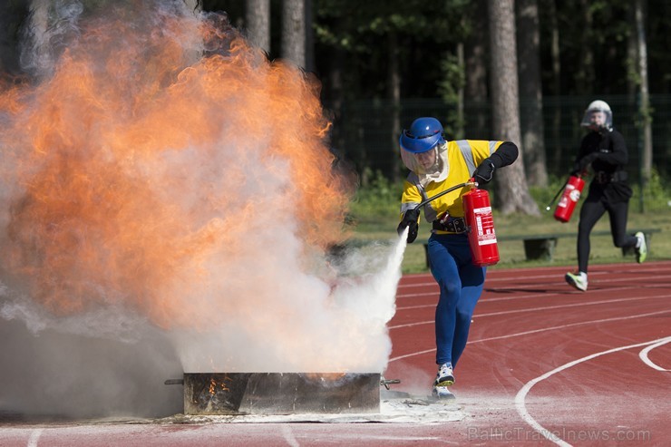 Latvijas čempionāts ugunsdzēsības sportā pulcē labākos pašmāju un ārzemju sportistus 178028