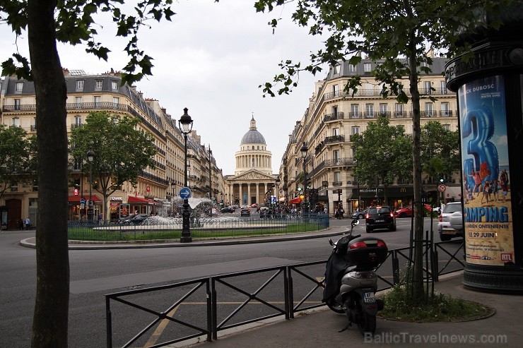 Parīzes apmeklējums ir īpašs baudījums kultūrvēstures zinātājiem. Parīze šarmē ar savu straujo dzīves ritmu ielās un populārākajās apskates vietās. Ar 178429