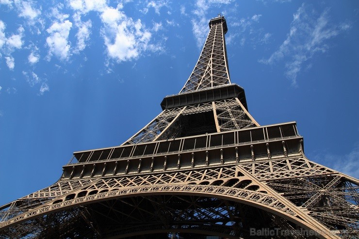 Parīzes apmeklējums ir īpašs baudījums kultūrvēstures zinātājiem. Parīze šarmē ar savu straujo dzīves ritmu ielās un populārākajās apskates vietās. Ar 178435