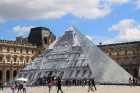 Parīzes apmeklējums ir īpašs baudījums kultūrvēstures zinātājiem. Parīze šarmē ar savu straujo dzīves ritmu ielās un populārākajās apskates vietās. Ar 3