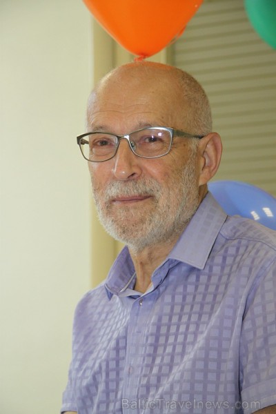 Leģendārs ģeogrāfs un tūrisma firmas «Jēkaba Ceļojumi» vadītājs Uldis Alksnis svin 70 gadu jubileju un tuvākajās nedēļās grasās iekarot Kazbeka virsot Leģendārs ģeogrāfs un tūrisma firmas «Jēkaba Ceļojumi» vadītājs Uldis Alksnis svin 70 gadu jubileju un tuvākajās nedēļās grasās iekarot Kazbeka virsot 179334