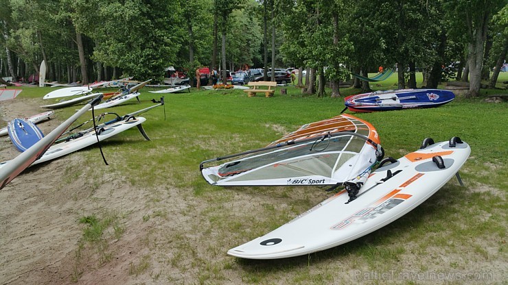 Latgales kempingā «Siveri» pulcējas sportiski Sivera ezera regates dalībnieki. Foto: Samsung Galaxy Note4 179715