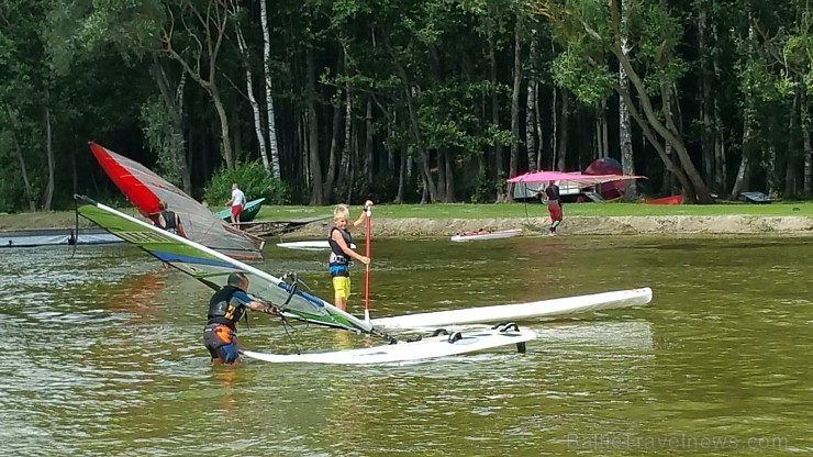 Latgales kempingā «Siveri» pulcējas sportiski Sivera ezera regates dalībnieki. Foto: Samsung Galaxy Note4 179719