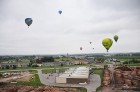 Skatītājiem festivālā bija iespēja priecāties par teju divdesmit balonu lidojumu, no kurām septiņas gaisa balonu ekipāžas bija no Lietuvas 7