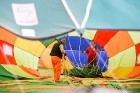 Skatītājiem festivālā bija iespēja priecāties par teju divdesmit balonu lidojumu, no kurām septiņas gaisa balonu ekipāžas bija no Lietuvas 9