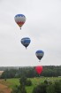 Skatītājiem festivālā bija iespēja priecāties par teju divdesmit balonu lidojumu, no kurām septiņas gaisa balonu ekipāžas bija no Lietuvas 20