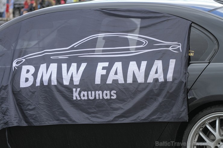 BMW īpašnieki Biķernieku trasē mēģina uzstādīt jaunu Ginese rekordu 181293