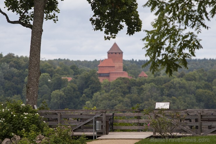Livonijas ordeņa Siguldas pils ir viens no Vidzemes top 100 apskates objektiem 181559