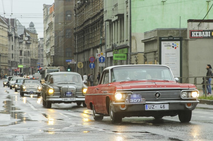 Starptautiskais seno spēkratu salidojums «Rīga Retro» pulcē retro auto cienītājus 181772