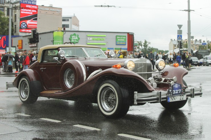 Starptautiskais seno spēkratu salidojums «Rīga Retro» pulcē retro auto cienītājus 181786