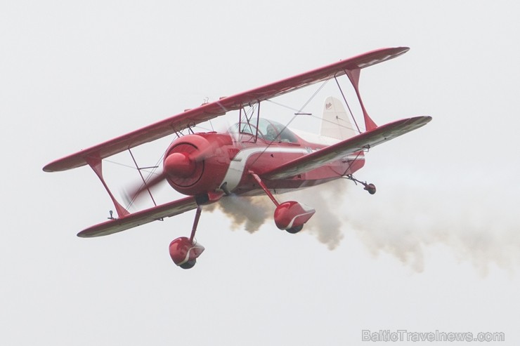 Ikgadējais aviācijas salidojums «Riga Fly-in 2016» Spilves lidlaukā pulcē aviācijas interesentus Ikgadējais aviācijas salidojums «Riga Fly-in 2016» Spilves lidlaukā pulcē aviācijas interesentus 181920