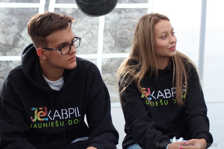 Jelgavā aizsākta apsveicama tradīcija - vērienīgi nosvinēt ANO Ģenerālās asamblejas izziņoto Starptautisko Jaunatnes dienu Jelgavā aizsākta apsveicama tradīcija - vērienīgi nosvinēt ANO Ģenerālās asamblejas izziņoto Starptautisko Jaunatnes dienu 182005