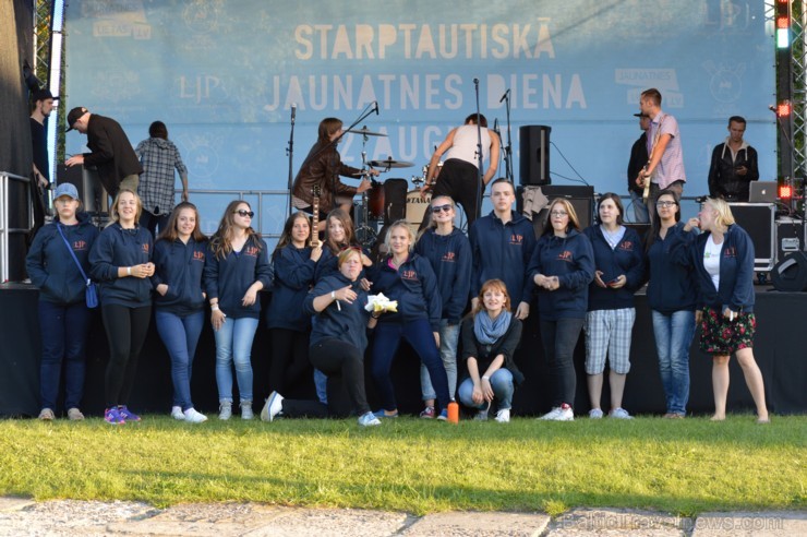 Jelgavā aizsākta apsveicama tradīcija - vērienīgi nosvinēt ANO Ģenerālās asamblejas izziņoto Starptautisko Jaunatnes dienu Jelgavā aizsākta apsveicama tradīcija - vērienīgi nosvinēt ANO Ģenerālās asamblejas izziņoto Starptautisko Jaunatnes dienu 182007