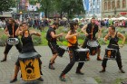 Bundzinieku grupa «Fills de la Flama» priecē Rīgas svētku apmeklētājus 9