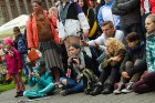 Bundzinieku grupa «Fills de la Flama» priecē Rīgas svētku apmeklētājus 33