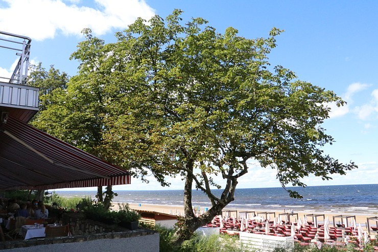 Jūrmalas piecu zvaigžņu viesnīca «Baltic Beach Hotel» aicina baudīt vasaru vairāku līmeņu terasēs 182401