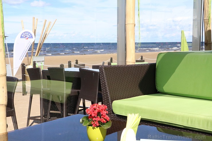 Jūrmalas piecu zvaigžņu viesnīca «Baltic Beach Hotel» aicina baudīt vasaru vairāku līmeņu terasēs 182410