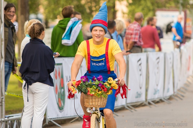 Jau otro gadu pēc kārtas Olainē norisinājās vērienīgie «Latvijas Velo svētki», kuros tika apbalvoti rezultatīvākie un atraktīvākie riteņbraukšanas pro 182442