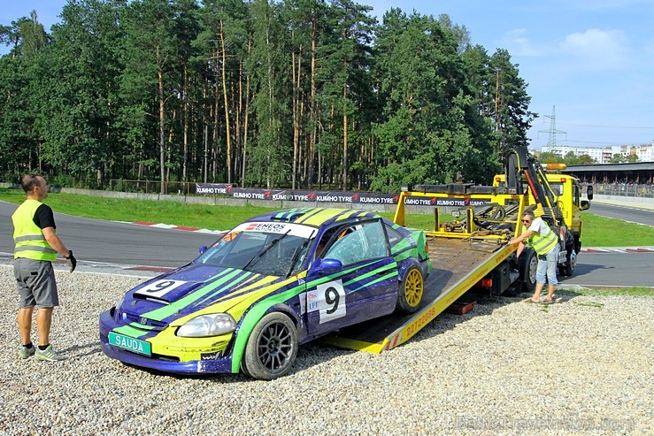 Ar spraigām cīņām trasē atzīmē Baltijas autošosejas festivāla «Riga Summer Race» 5 gadu jubileju Ar spraigām cīņām trasē atzīmē Baltijas autošosejas festivāla «Riga Summer Race» 5 gadu jubileju 182535