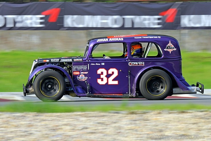 Ar spraigām cīņām trasē atzīmē Baltijas autošosejas festivāla «Riga Summer Race» 5 gadu jubileju Ar spraigām cīņām trasē atzīmē Baltijas autošosejas festivāla «Riga Summer Race» 5 gadu jubileju 182542