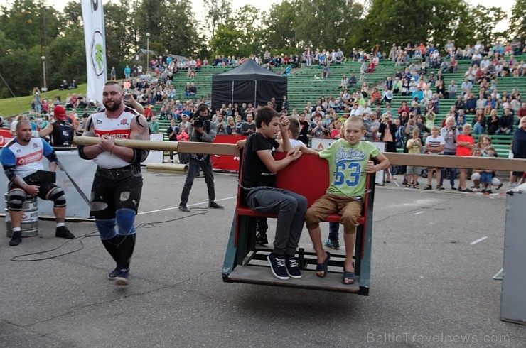 Preiļi trīs dienu garumā ar sportiskiem, kulturāliem notikumiem, košu gājienu un starptautisko leļļu festivālu svinējuši pilsētas svētkus 182587